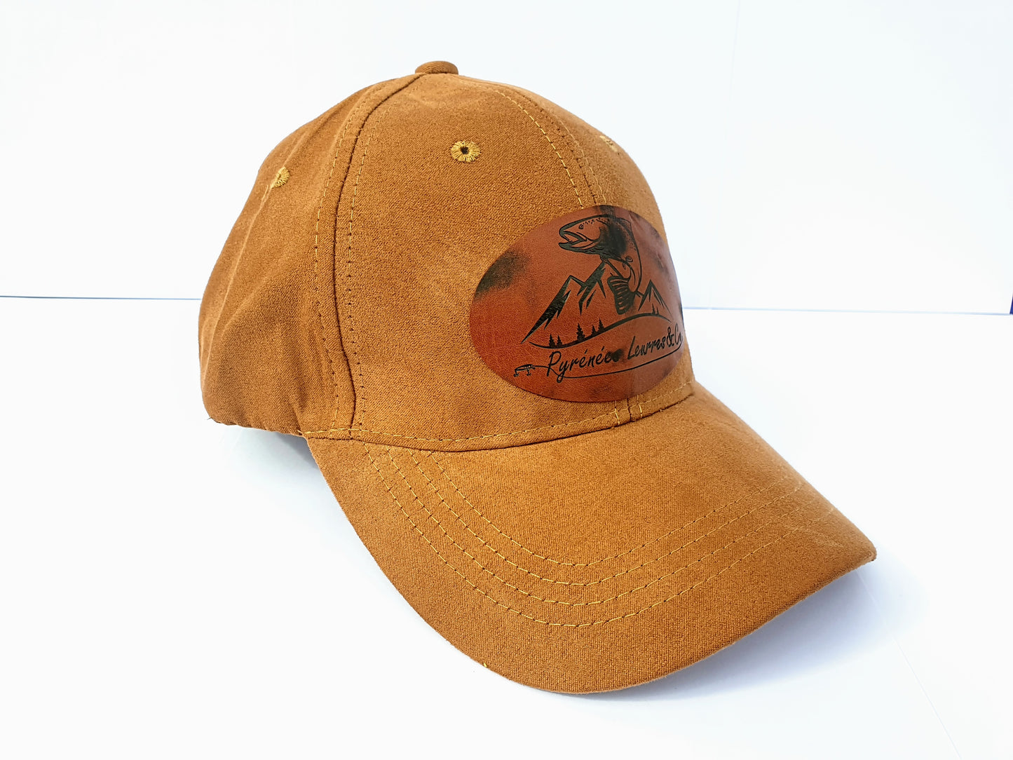 Casquette simili daim